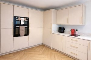 Photo 11- click for photo gallery